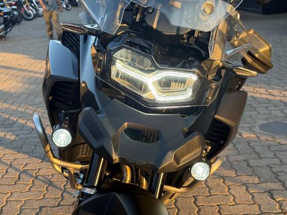 BMW F 850 GS ADVENTURE PREMIUM BMW F 850 GS ADVENTURE PREMIUM